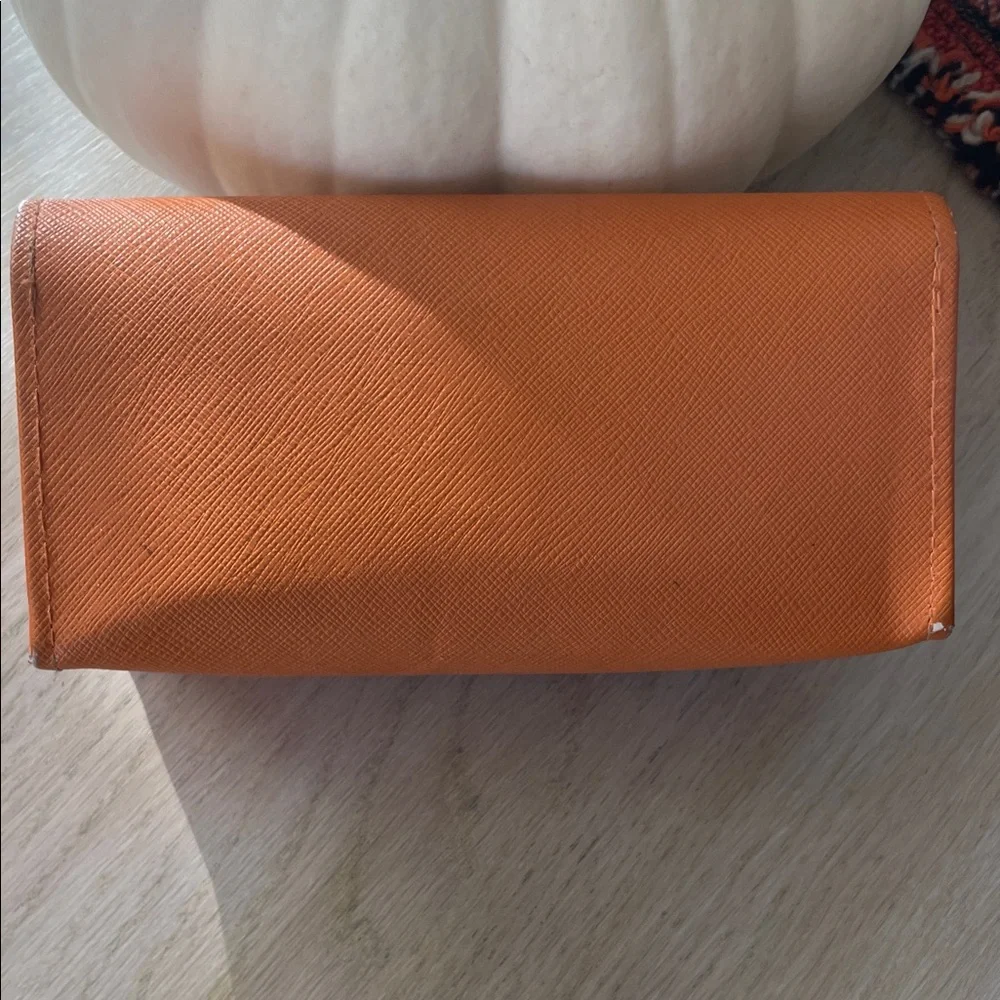 Tory Burch Glasses case - Picture 2 of 13